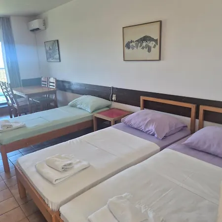 Baselak, Duga Uvala Apartmán Pavicini